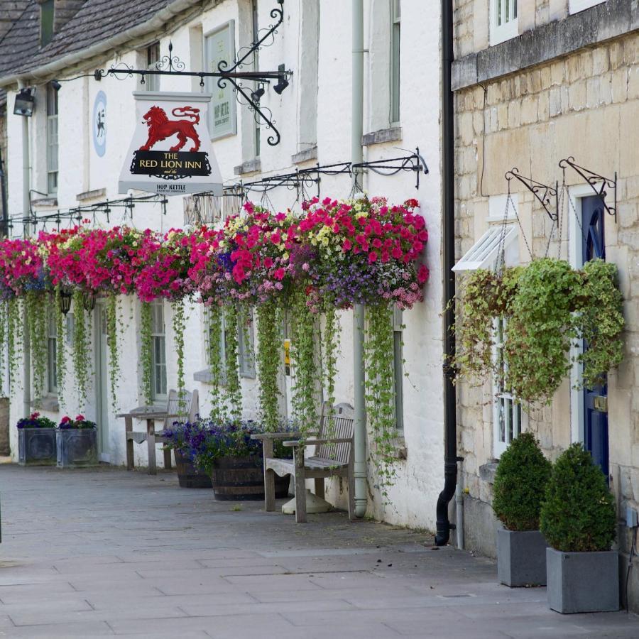 The Red Lion Hotel Cricklade Buitenkant foto
